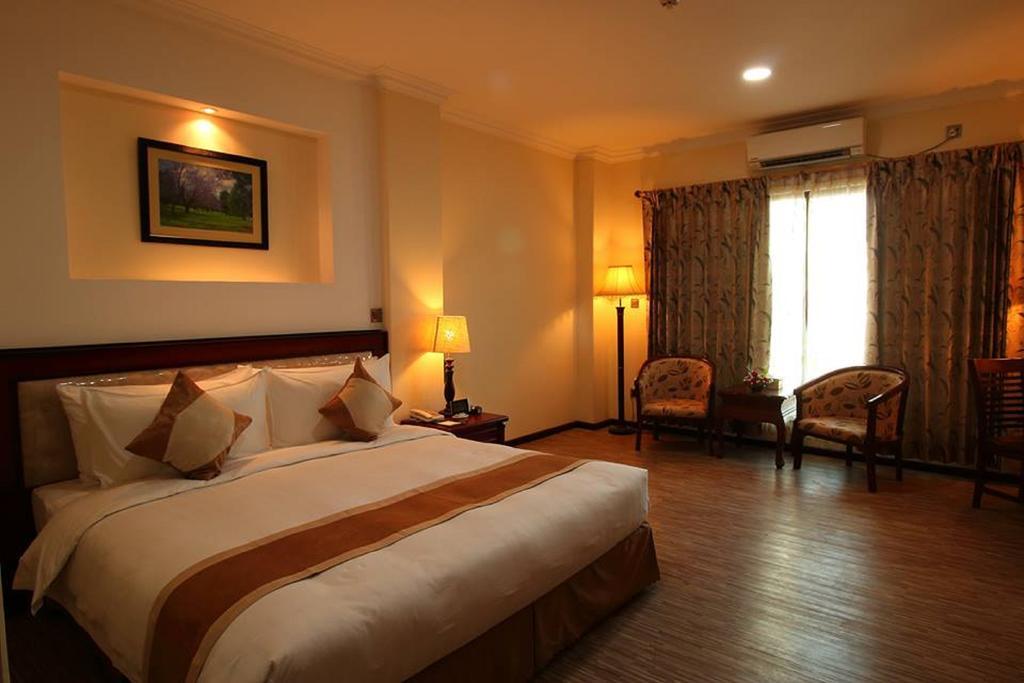 מנדלאי Victoria Palace Hotel מראה חיצוני תמונה