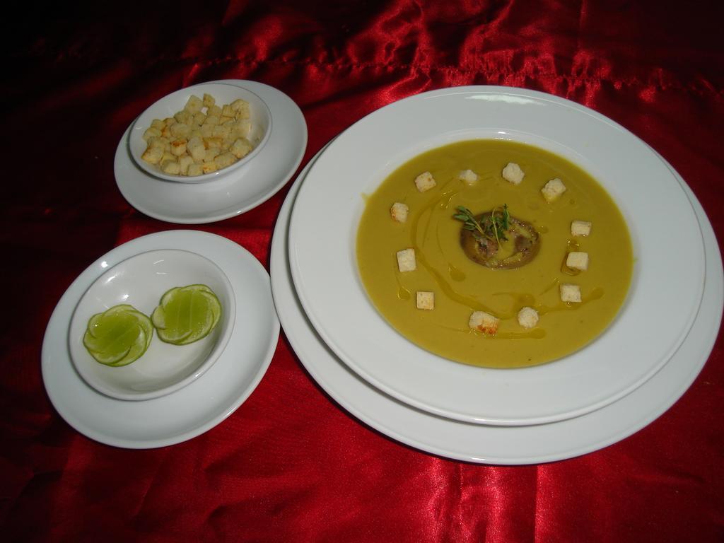 מנדלאי Victoria Palace Hotel מראה חיצוני תמונה